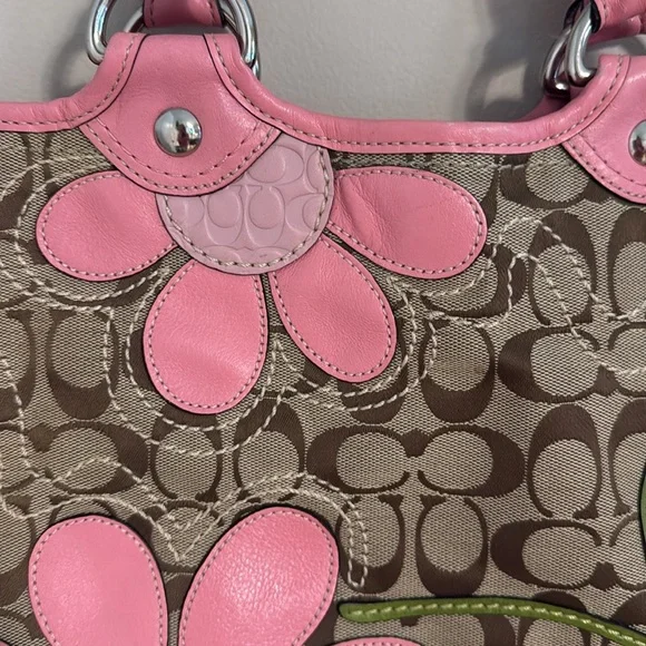 **SOLD ON MERCARI**RARE Coach Pink Daisy Applique Tote Bag - Picture 2 of 11